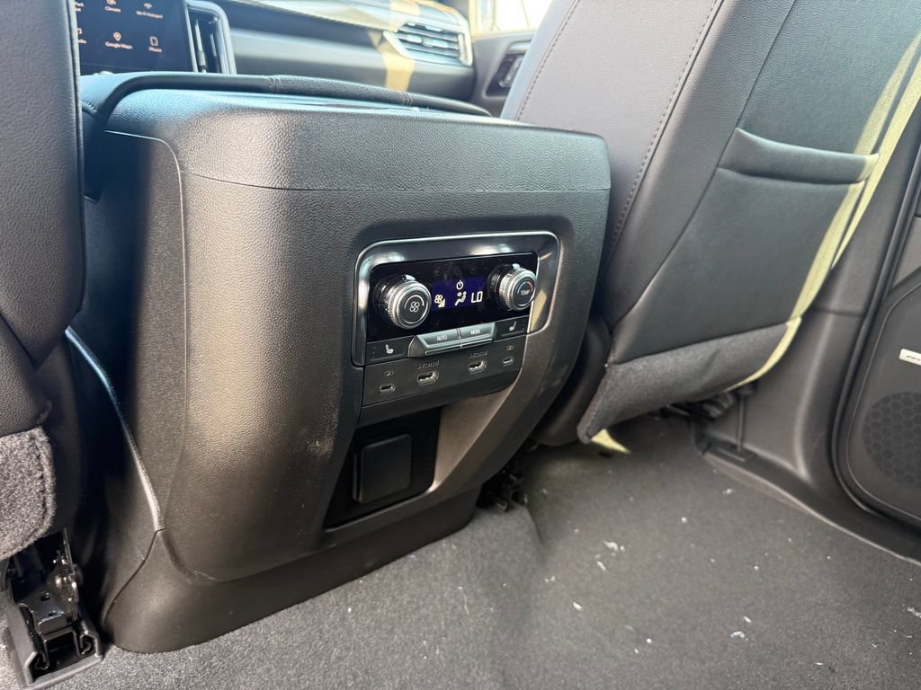 New 2026 GMC Yukon XL AT4 w/ AT4 Premium Plus Package AWD/4WD image 23