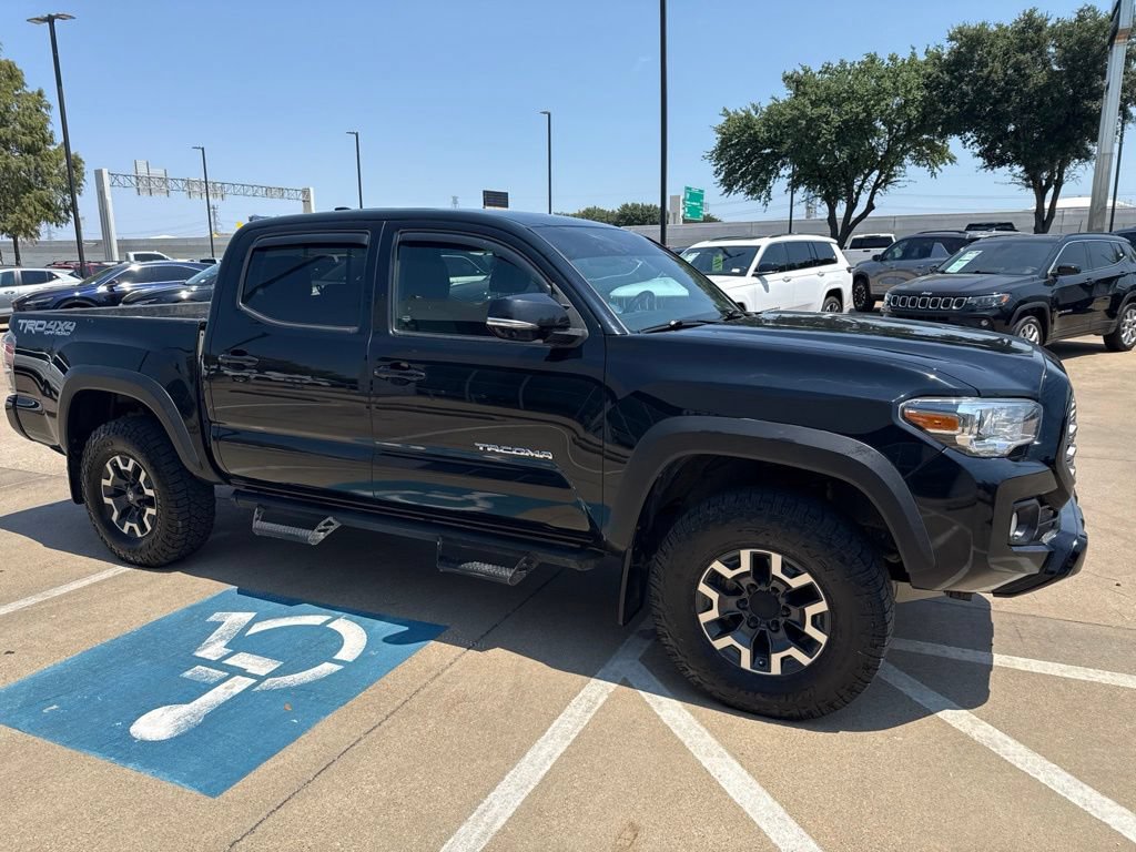 Used 2021 Toyota Tacoma TRD Off-Road w/ Technology Package AWD/4WD image 3