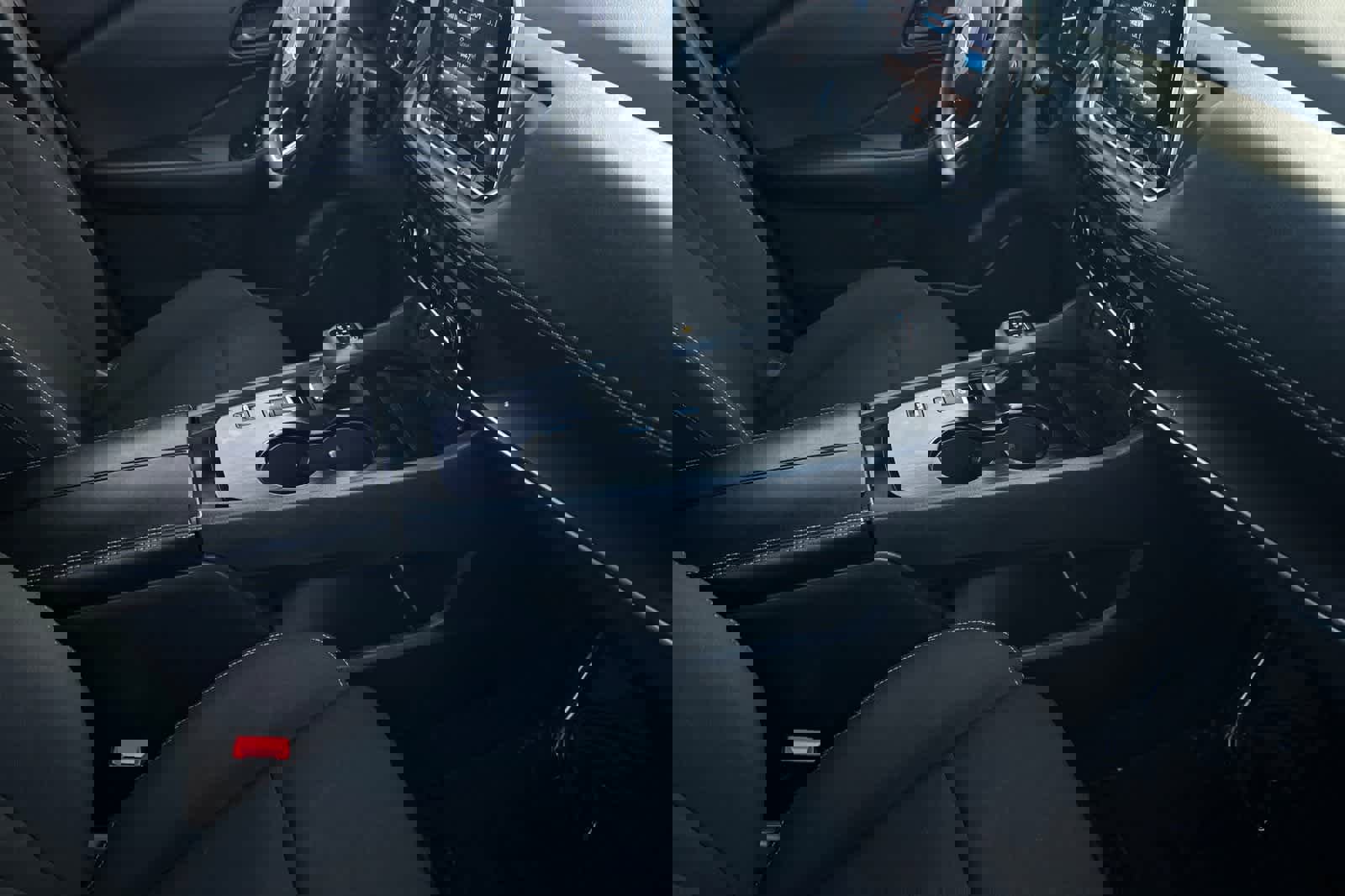 Used 2024 Nissan Rogue S image 19