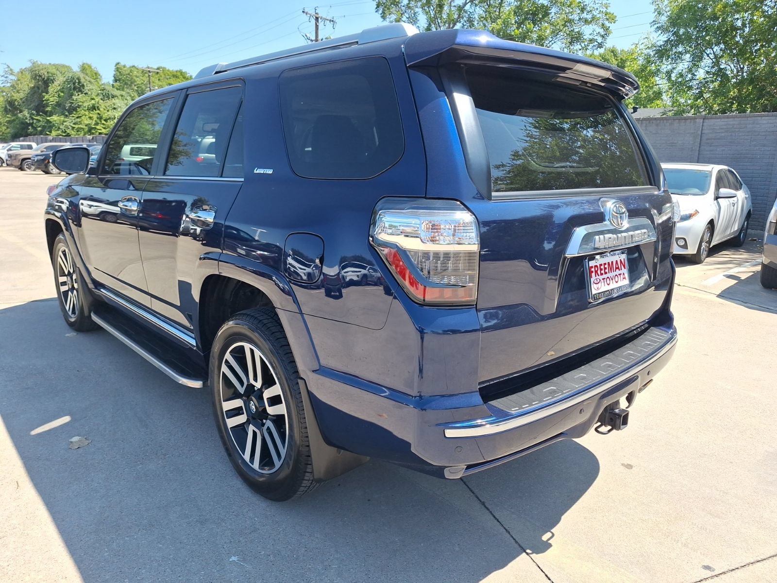 Used 2024 Toyota 4Runner Limited AWD/4WD image 4