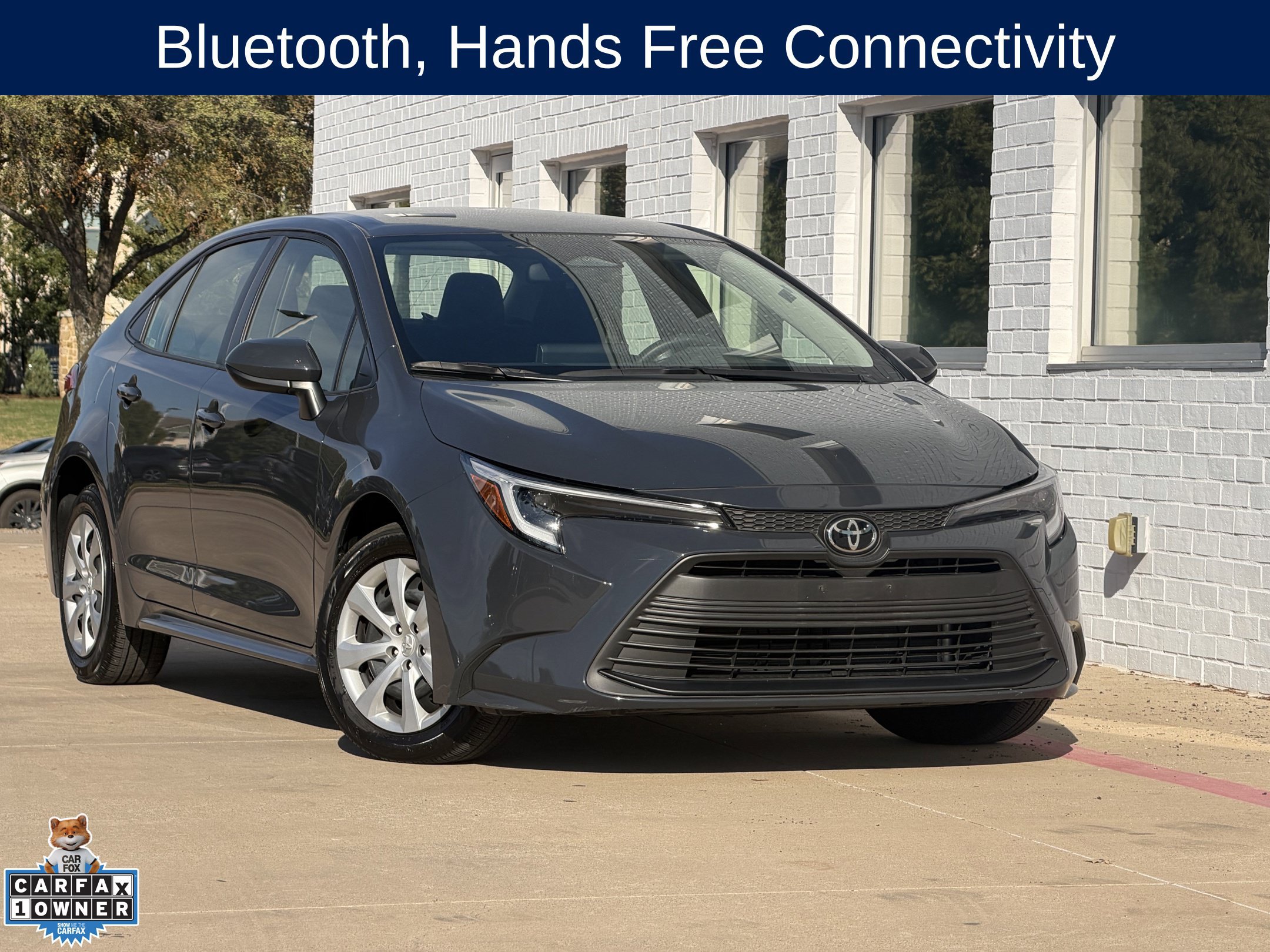 Used 2026 Toyota Corolla LE FWD image 2