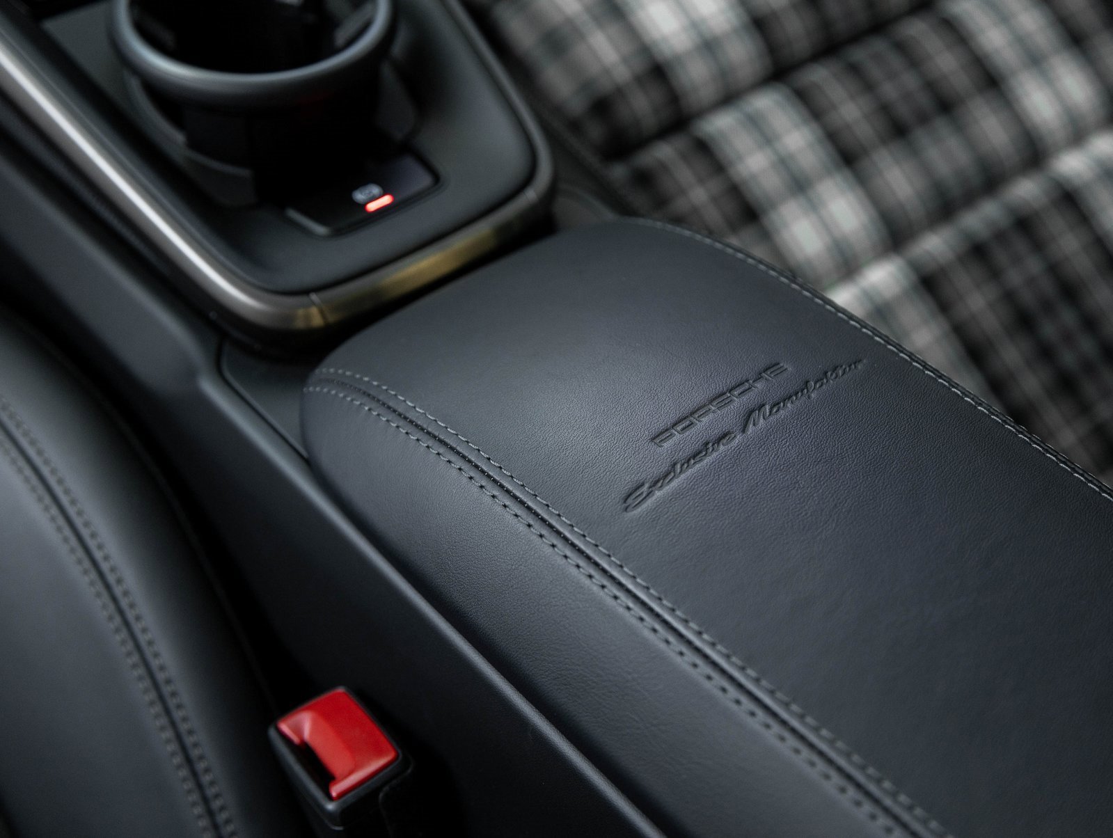 Used 2025 Porsche 911 Turbo S image 31