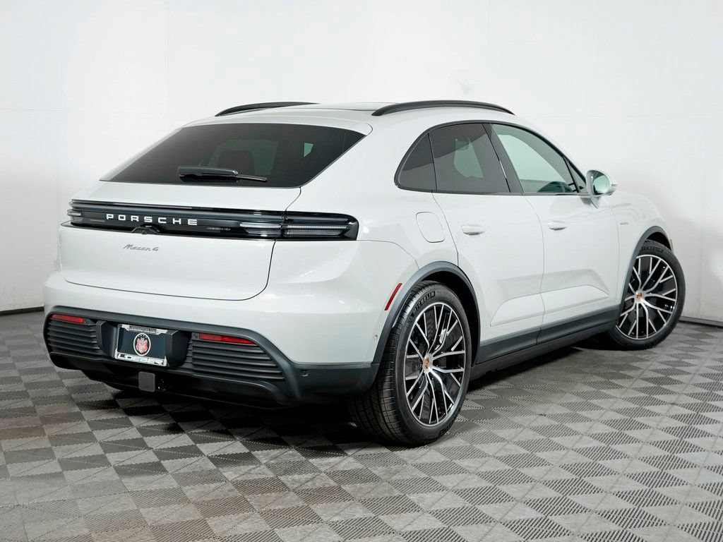 Certified 2026 Porsche Macan 4 Electric AWD/4WD image 7