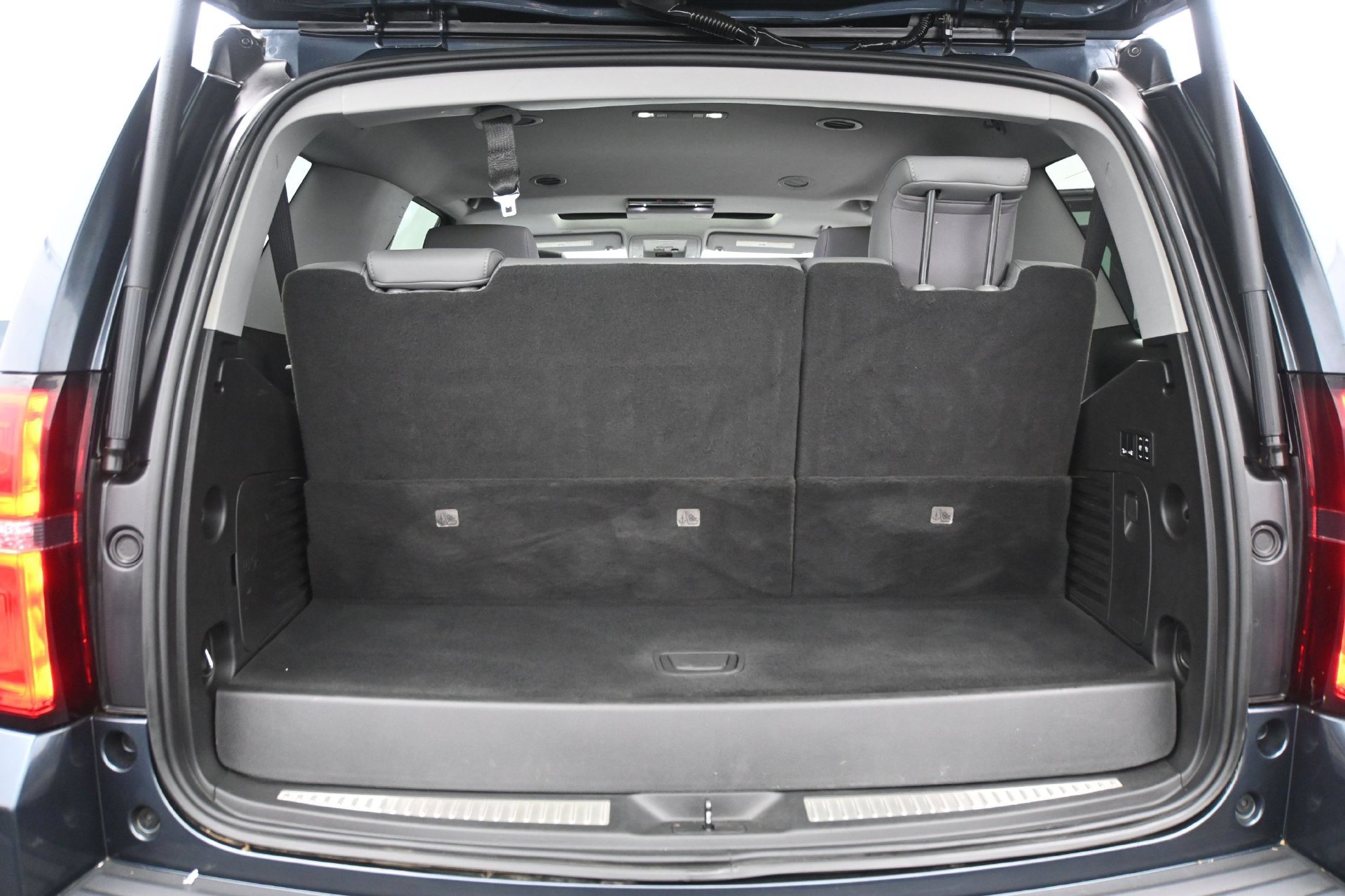 Used 2020 Chevrolet Tahoe LT AWD/4WD image 16
