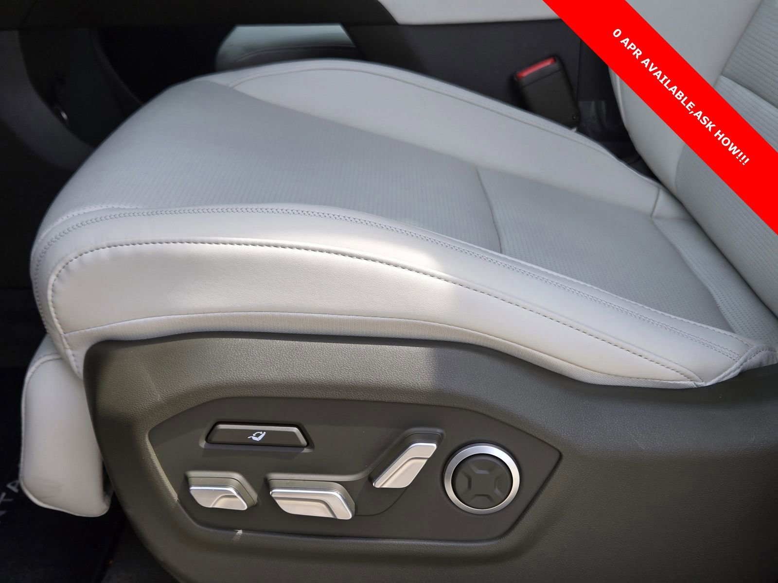 Used 2025 Hyundai Santa Fe Calligraphy image 17