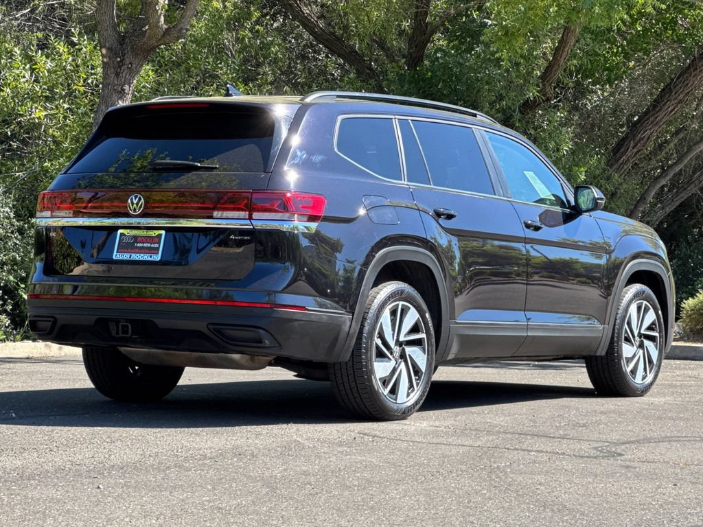 Used 2024 Volkswagen Atlas SE AWD/4WD image 5