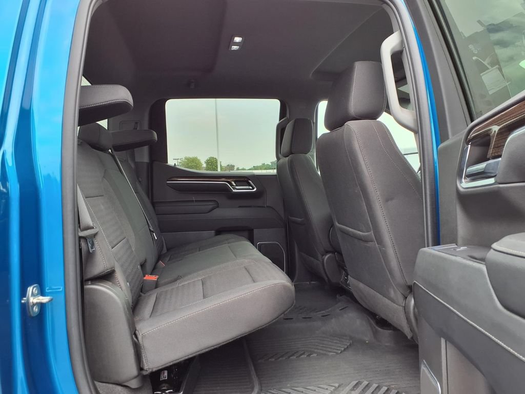 Used 2023 Chevrolet Silverado 1500 RST AWD/4WD image 25