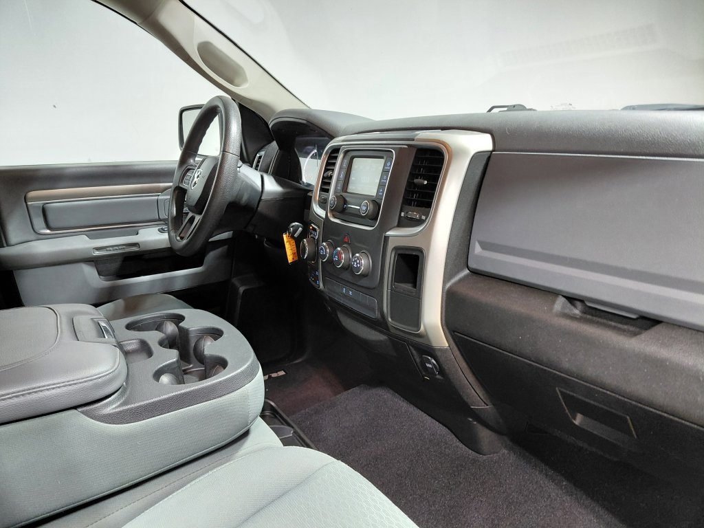 Used 2019 RAM 1500 Classic SLT AWD/4WD image 24