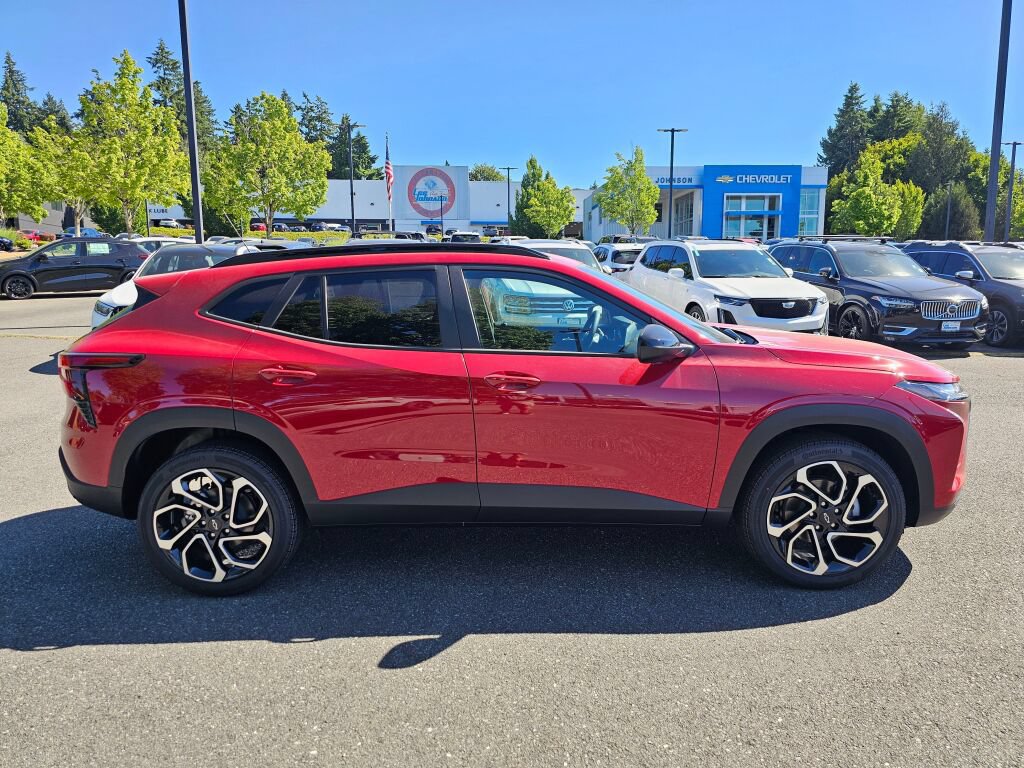 New 2026 Chevrolet Trax RS w/ Driver Confidence Package FWD image 4