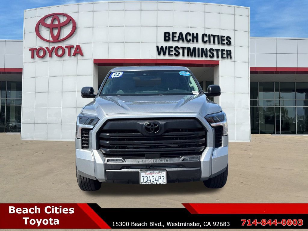 Used 2022 Toyota Tundra SR5 w/ Convenience Package RWD image 4