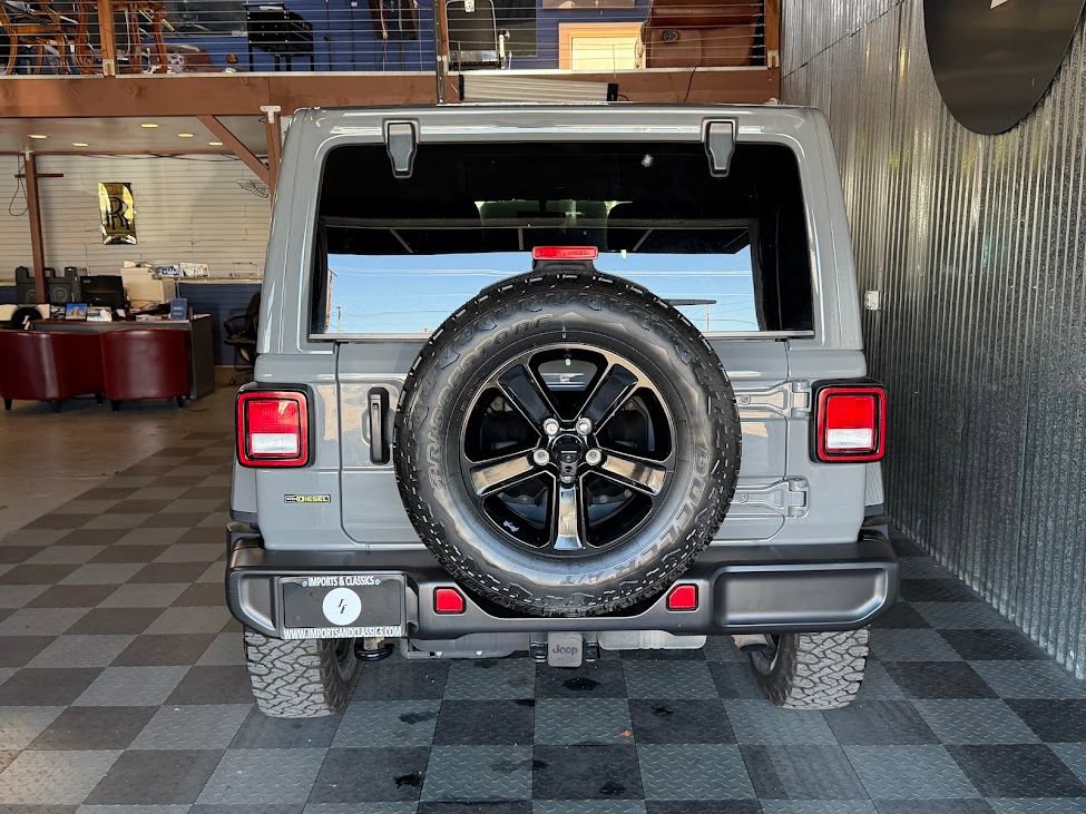 Used 2021 Jeep Wrangler Unlimited Sahara AWD/4WD image 6