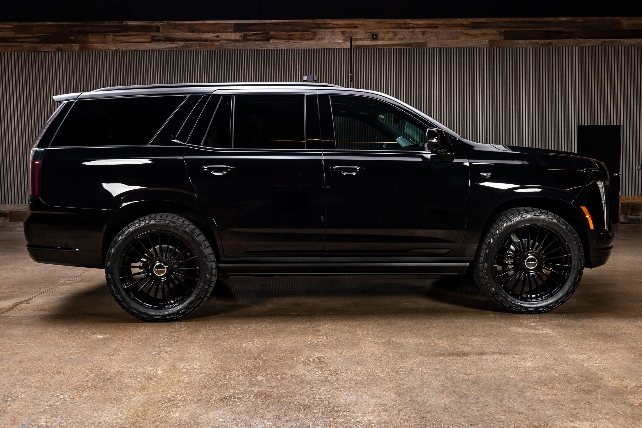 Used 2026 Cadillac Escalade Platinum Sport w/ LPO, ONYX Package image 11