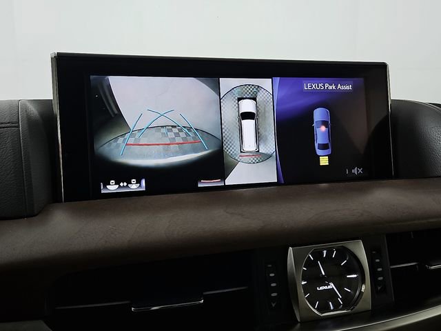 Used 2017 Lexus LX 570 4WD w/ Luxury Package image 22