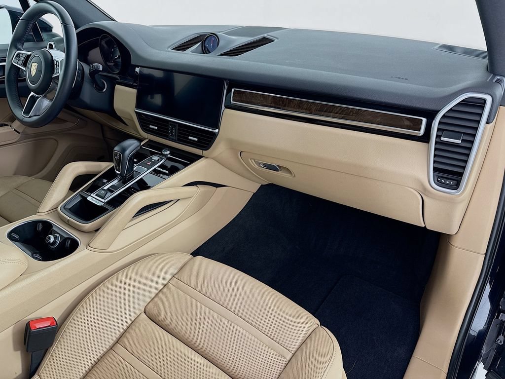 Certified 2023 Porsche Cayenne Platinum Edition AWD/4WD image 31