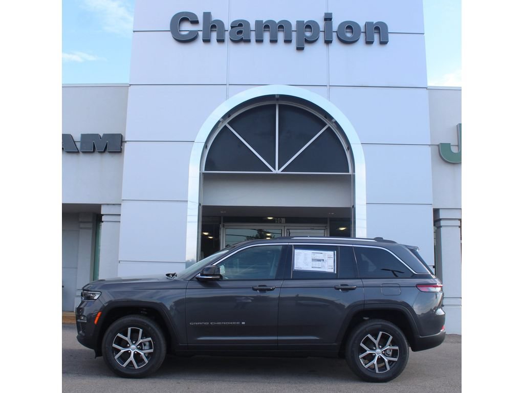 New 2023 Jeep Grand Cherokee Limited w/ Luxury Tech Group II RWD image 7
