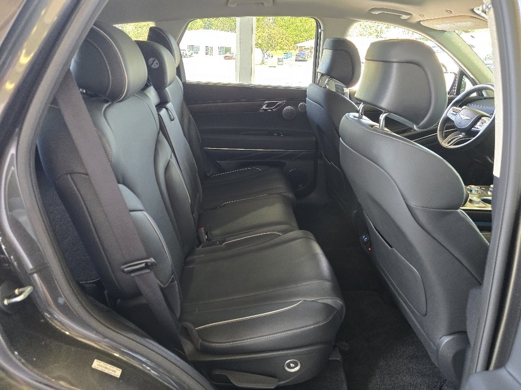 Used 2025 Genesis GV80 2.5T Prestige image 12
