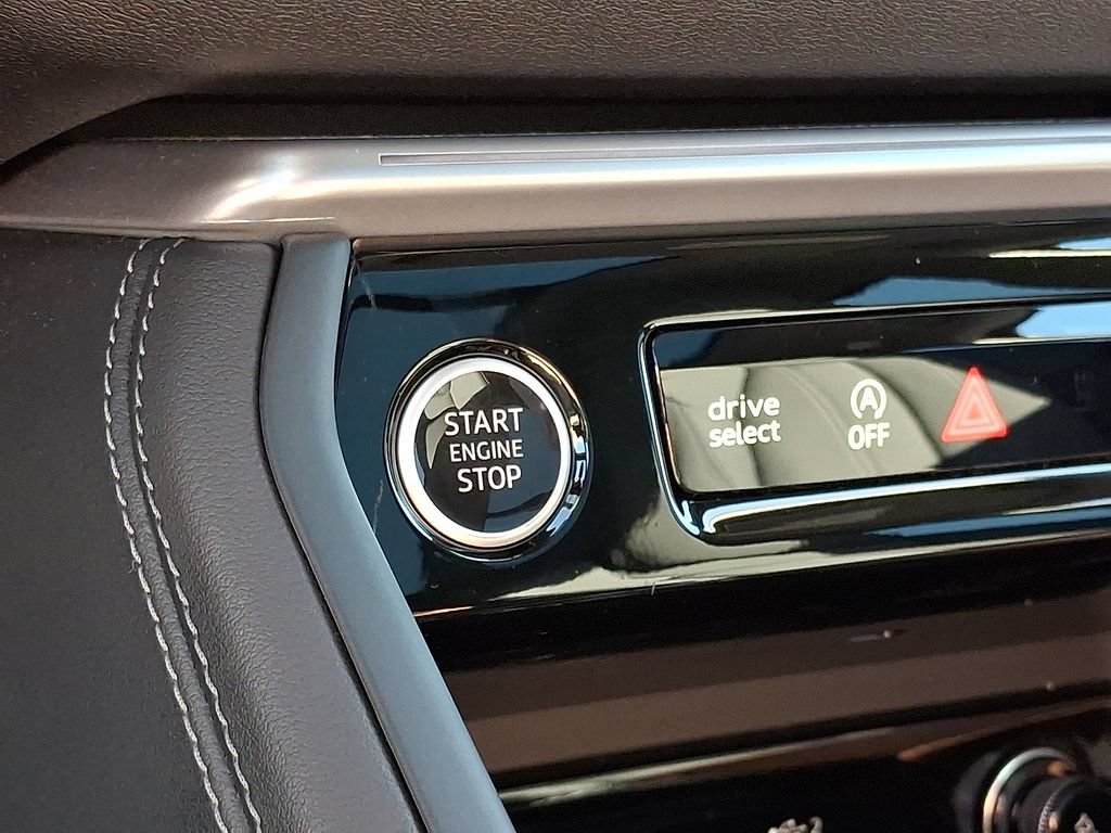 Certified 2025 Audi Q5 Premium Plus w/ Premium Plus AWD/4WD image 23