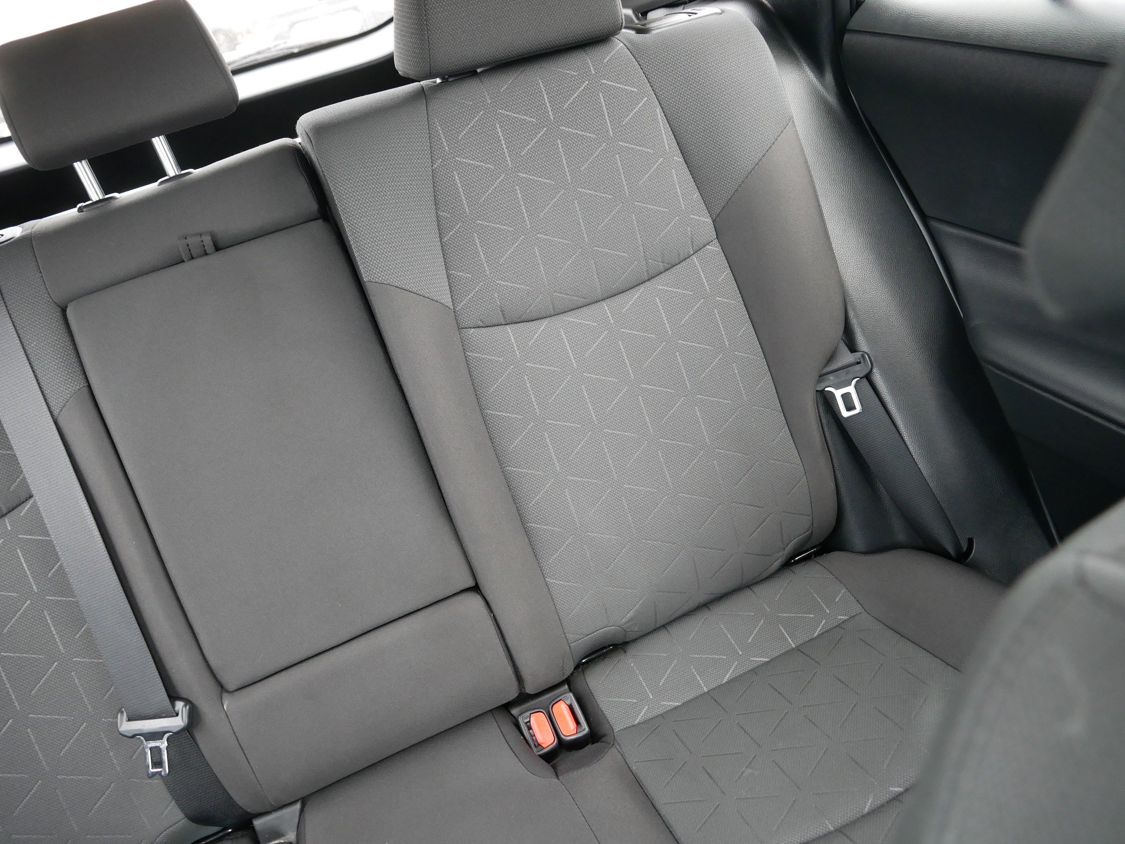 Used 2023 Toyota RAV4 XLE w/ Convenience Package image 14