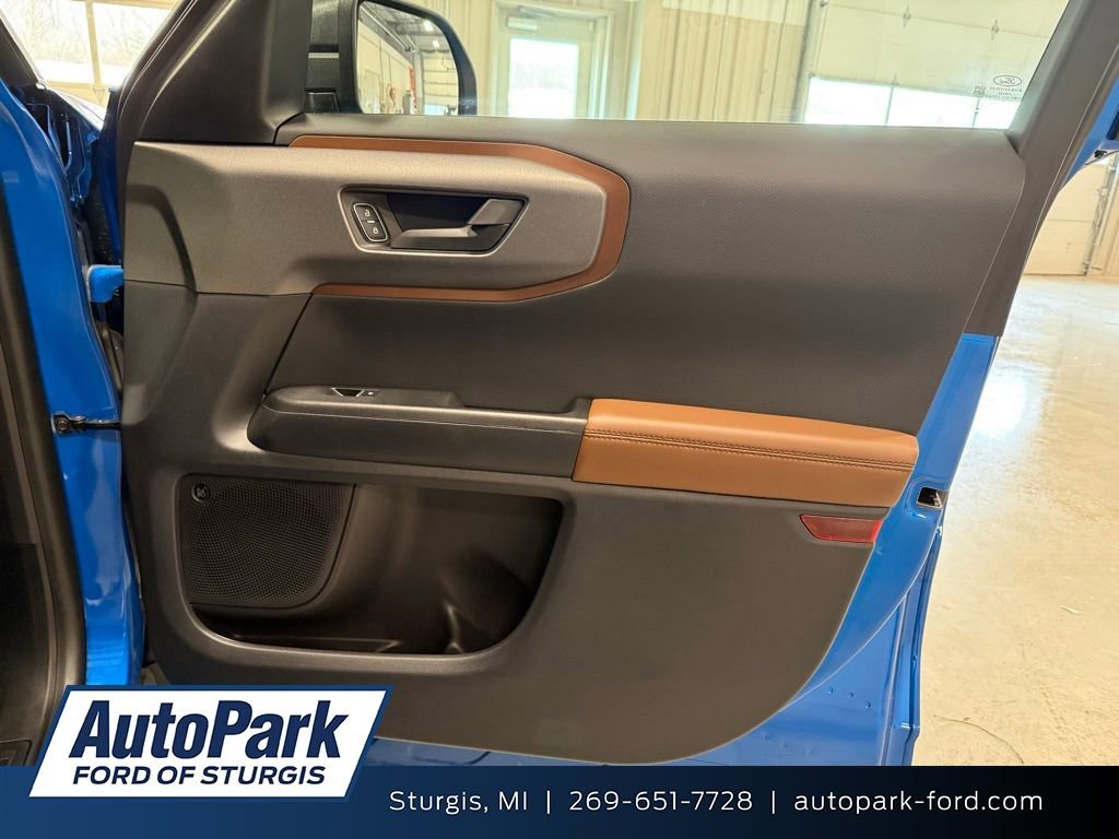 Used 2025 Ford Bronco Sport Outer Banks w/ Outer Banks Tech Package+ image 16