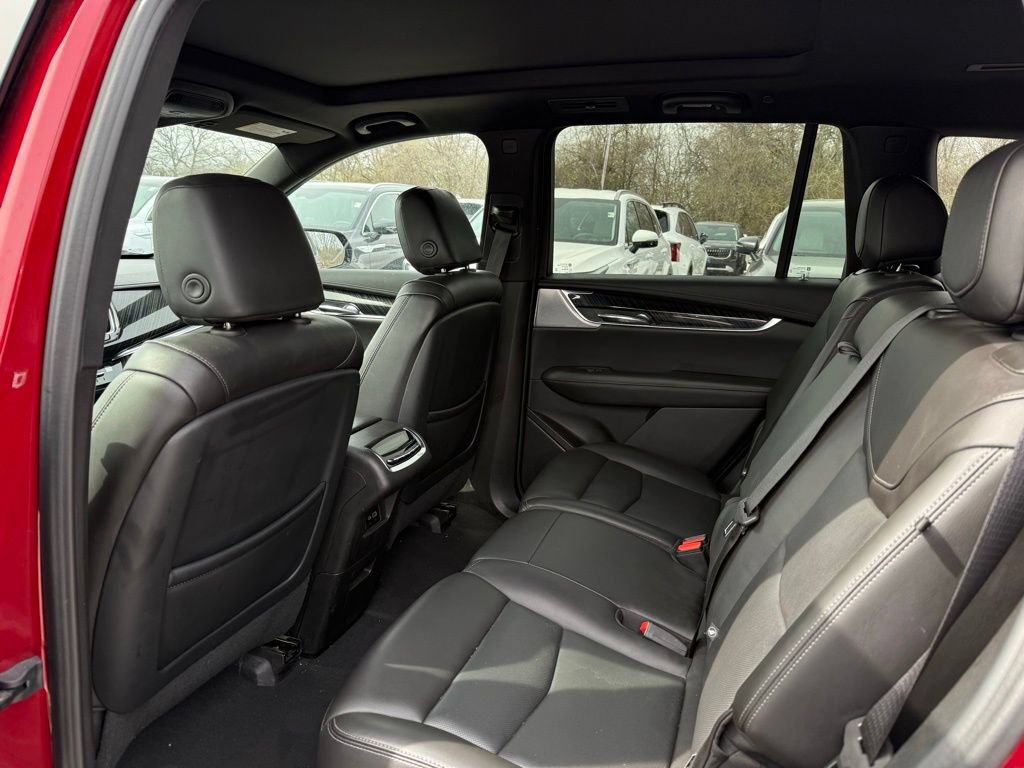 Used 2023 Cadillac XT6 Premium Luxury AWD/4WD image 9
