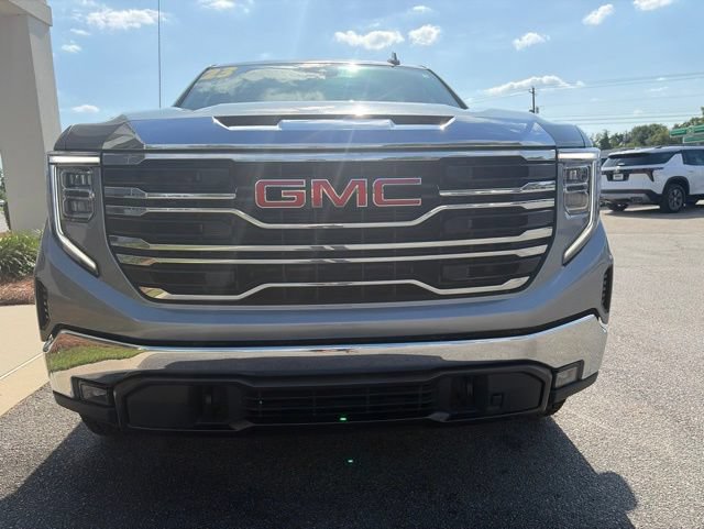 Used 2023 GMC Sierra 1500 SLT w/ SLT Premium Package AWD/4WD image 4