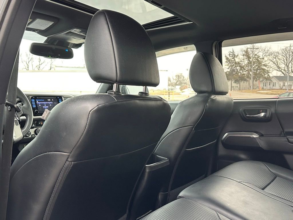 Used 2018 Toyota Tacoma Limited image 13