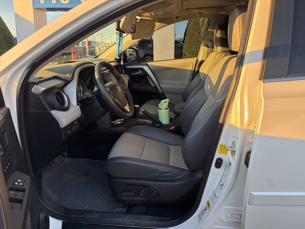 Used 2013 Toyota RAV4 Limited image 9