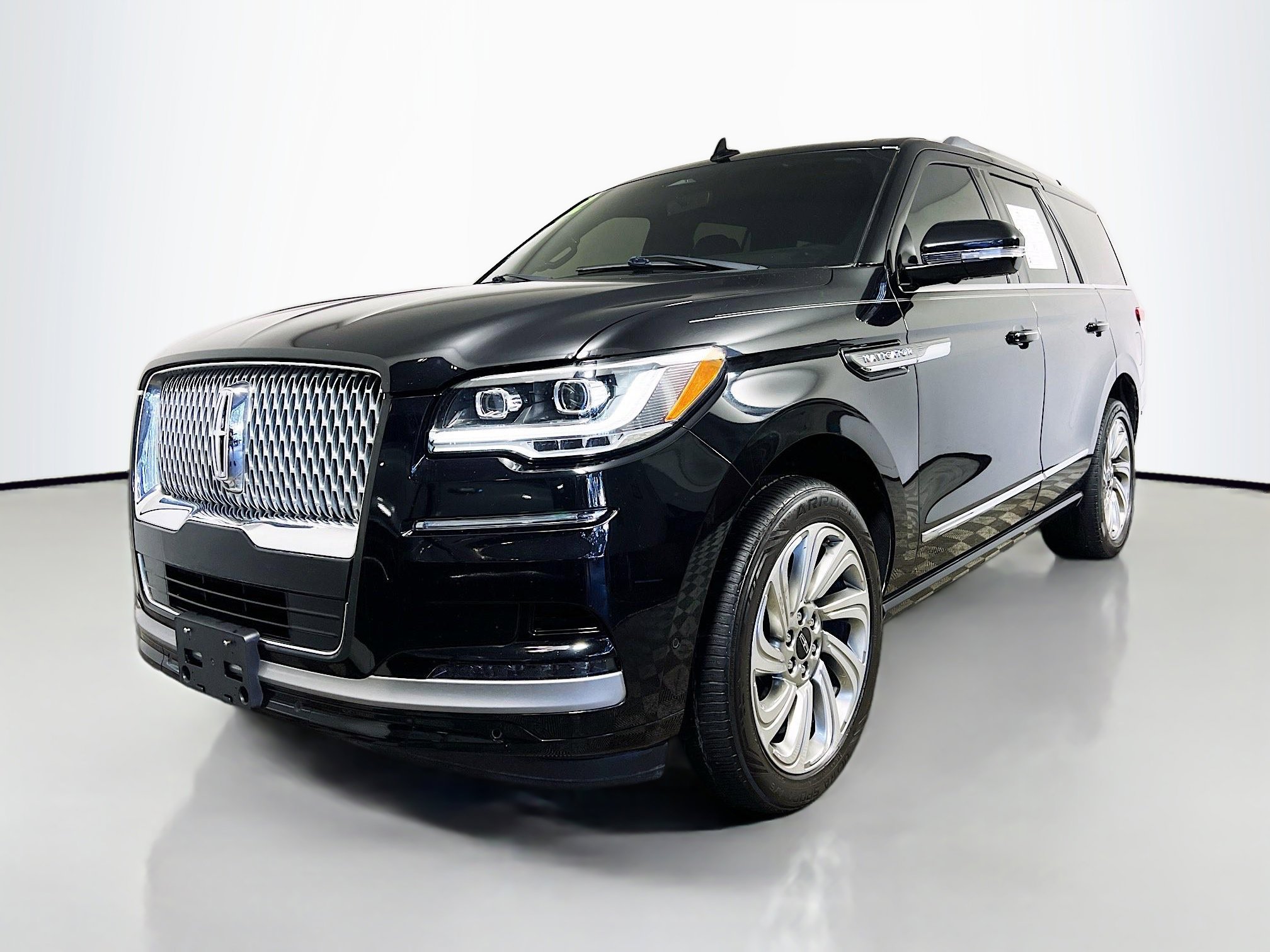 Used 2022 Lincoln Navigator Reserve image 10