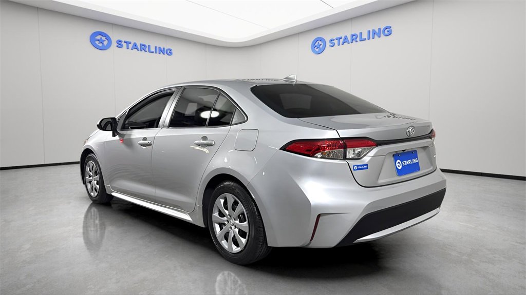 Used 2022 Toyota Corolla LE image 5