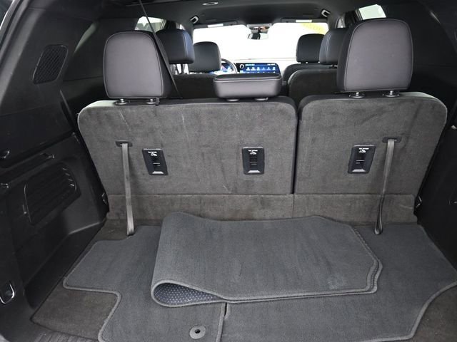 Used 2025 Chevrolet Traverse LT image 27