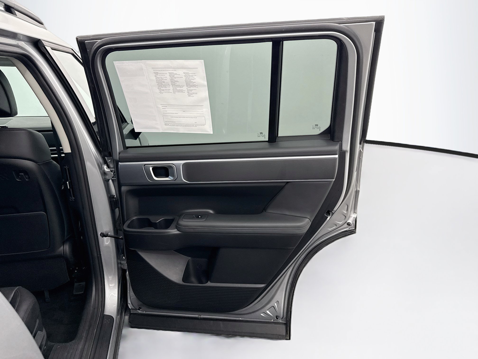 Used 2025 Hyundai Santa Fe SEL FWD image 30