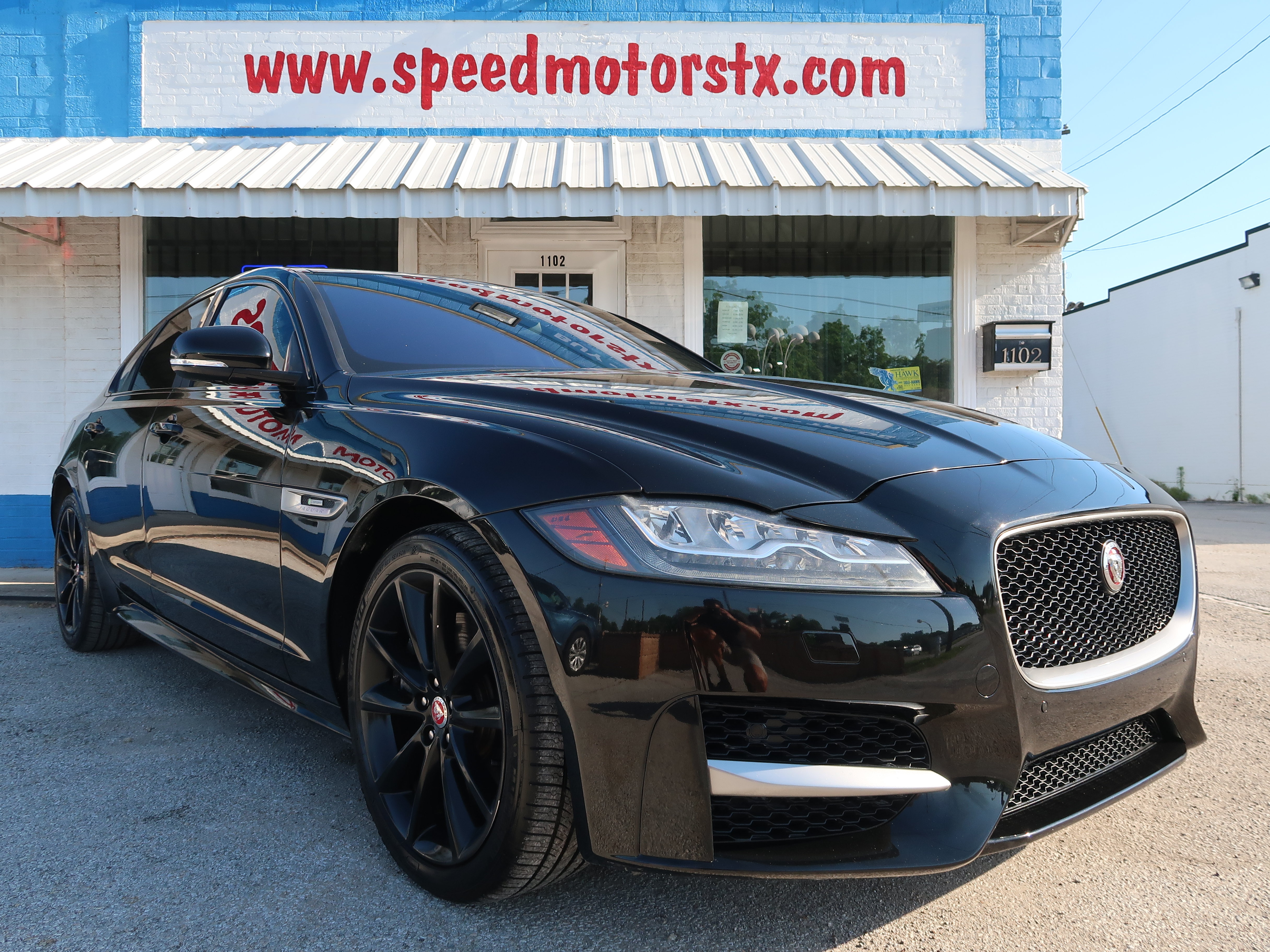 Used 2016 Jaguar XF R-Sport RWD image 6