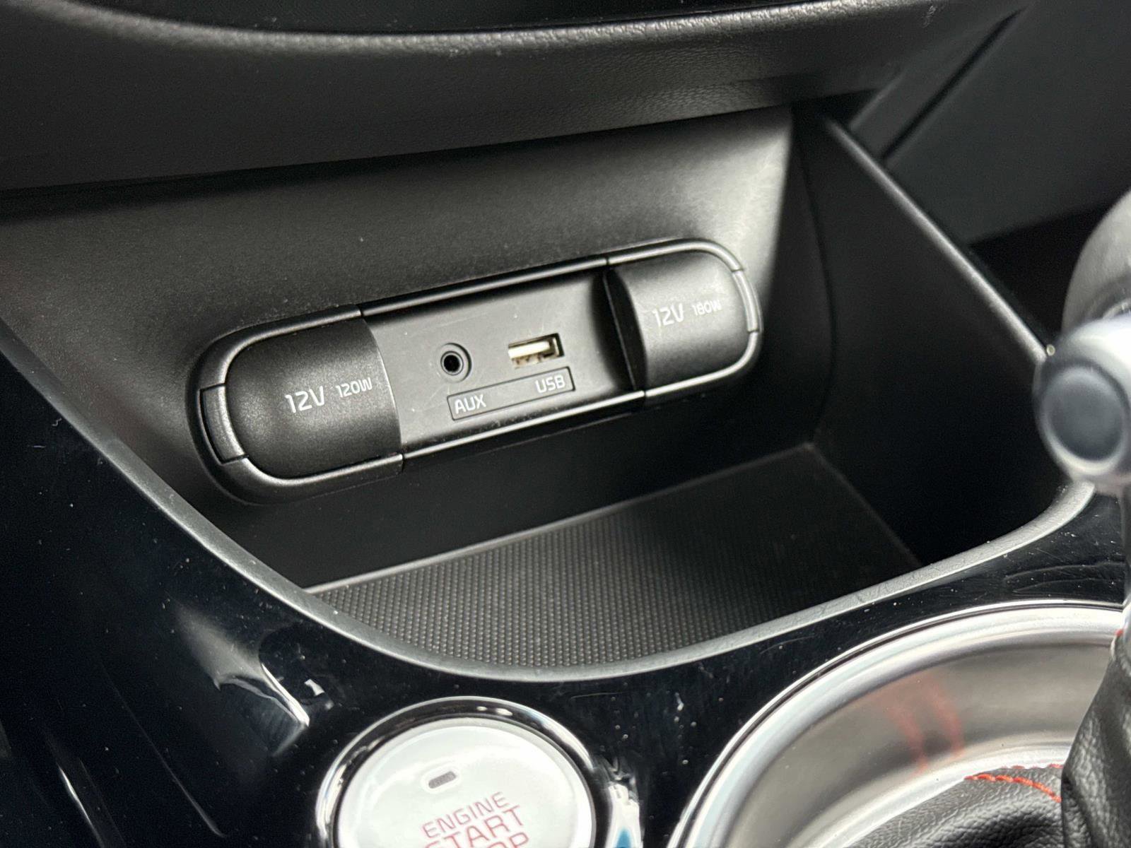 Used 2017 Kia Soul ! image 6