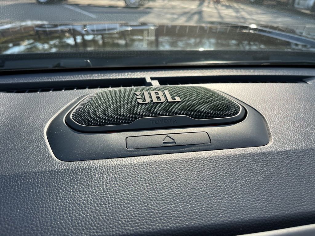 Used 2025 Toyota Tacoma Limited image 11