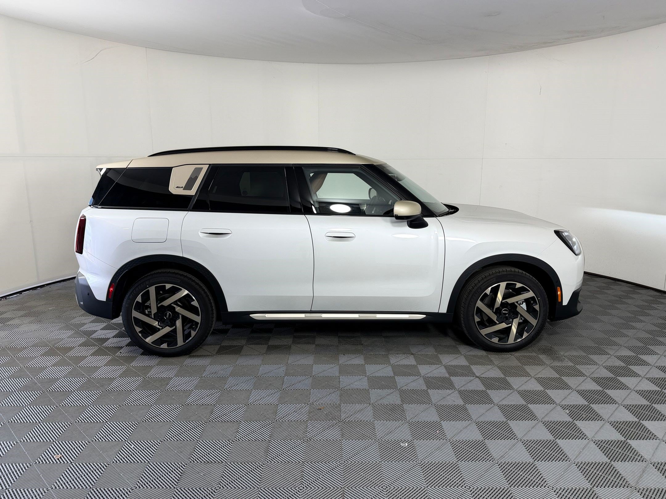New 2027 MINI Cooper Countryman S w/ Comfort Package Max AWD/4WD image 8