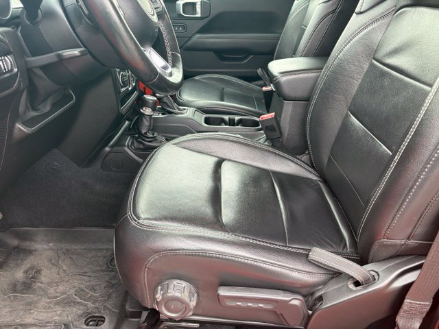 Used 2020 Jeep Wrangler Unlimited Sahara w/ Uconnect 4C Nav & Sound Group AWD/4WD image 11