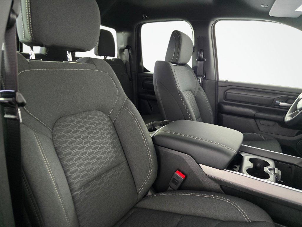 New 2026 RAM 1500 Express AWD/4WD image 35