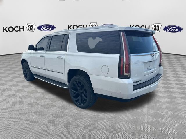 Used 2017 Cadillac Escalade ESV Luxury AWD/4WD image 6