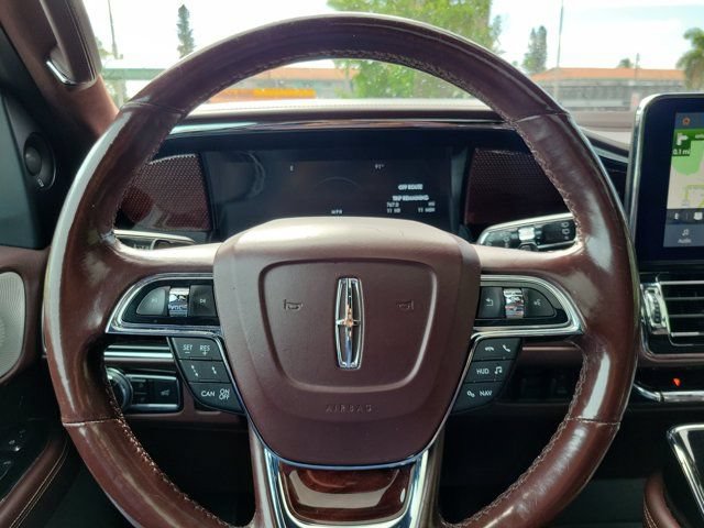 Used 2020 Lincoln Navigator Black Label w/ Cargo Convenience Package AWD/4WD image 26