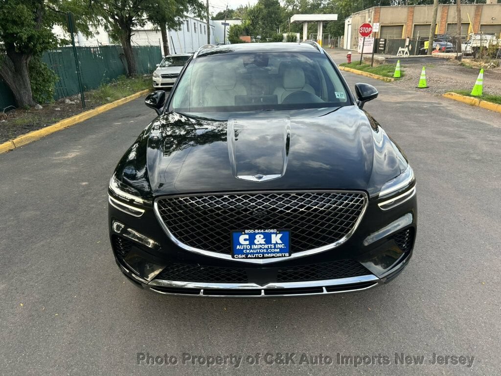 Used 2022 Genesis GV70 2.5T w/ Advanced Package AWD/4WD image 4