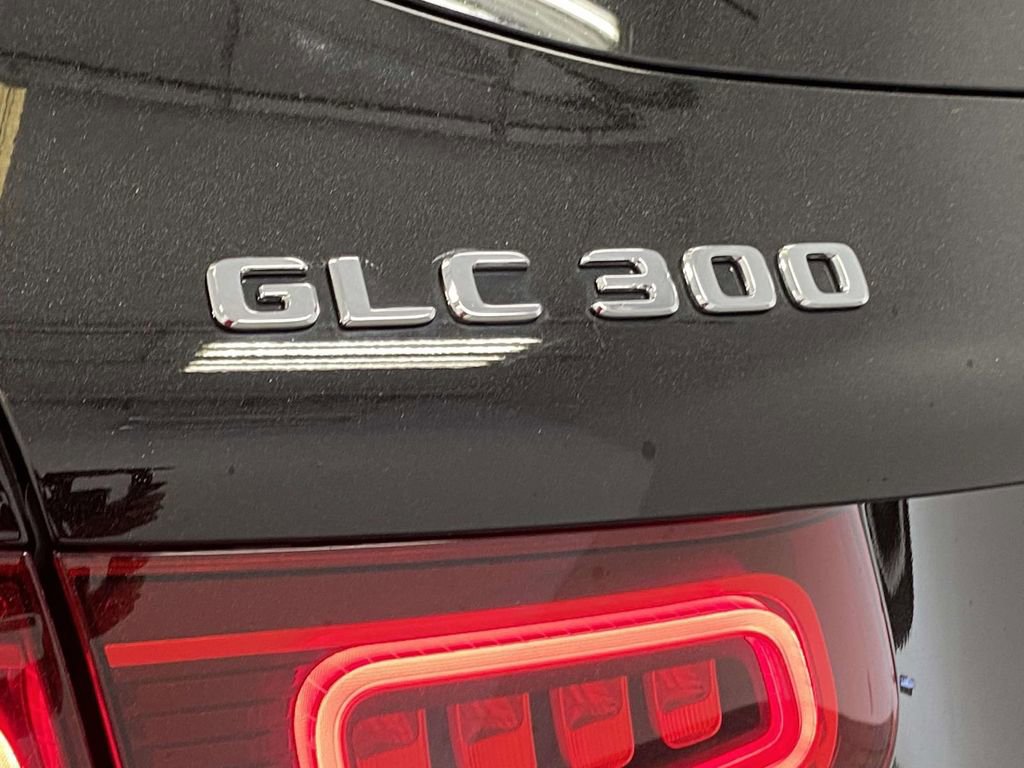 Used 2020 Mercedes-Benz GLC 300 4MATIC w/ Multimedia Package image 10