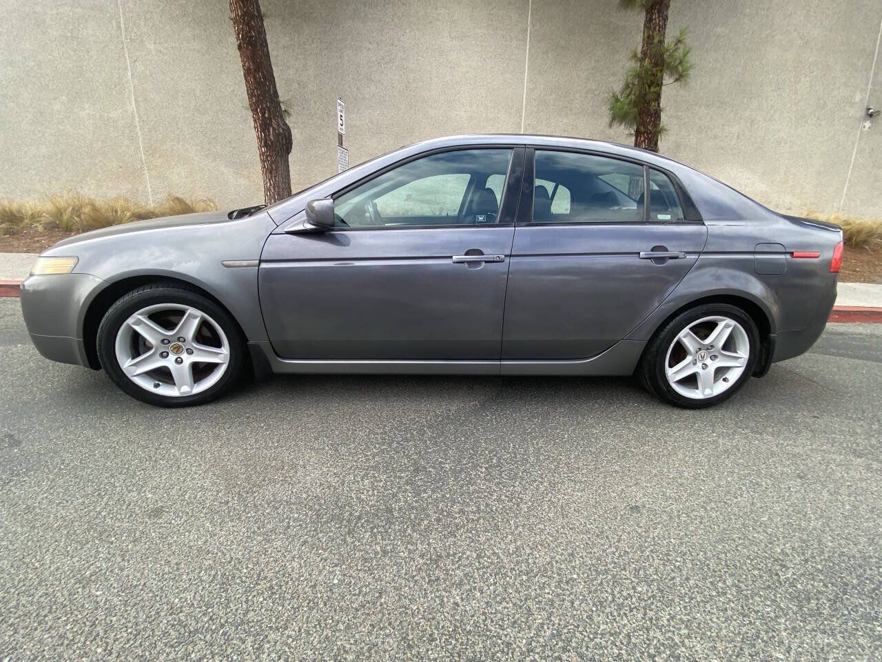 Used 2004 Acura TL FWD image 3