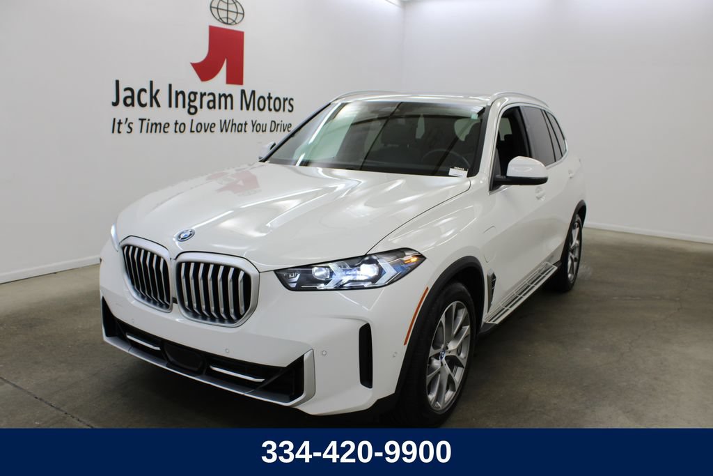 Used 2025 BMW X5 xDrive50e AWD/4WD image 1