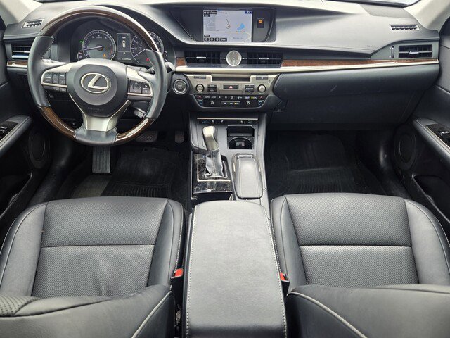 Used 2016 Lexus ES 350 w/ Navigation System Package image 11