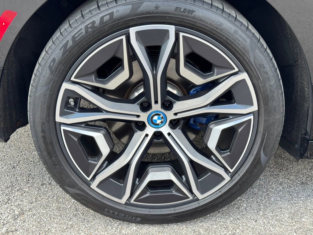 Certified 2023 BMW iX xDrive50 w/ Premium Package image 9