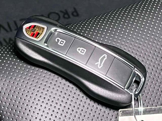 Certified 2025 Porsche 911 Carrera S image 42