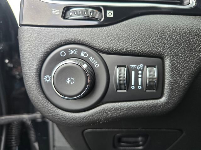 Used 2021 Jeep Cherokee Latitude Plus image 21