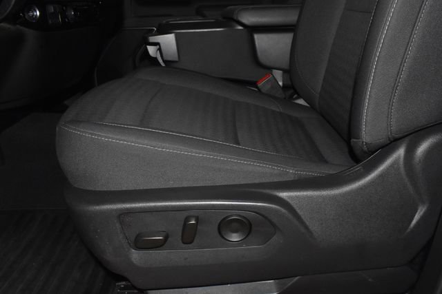 Used 2025 Chevrolet Silverado 2500 LT w/ Convenience Package image 14