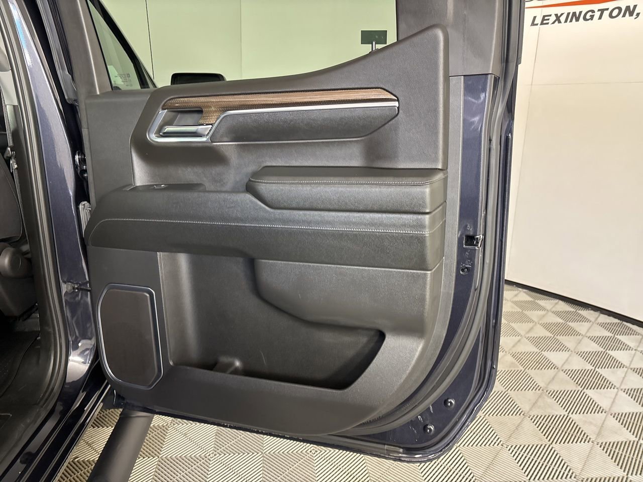 Used 2023 Chevrolet Silverado 1500 RST w/ Convenience Package II image 22
