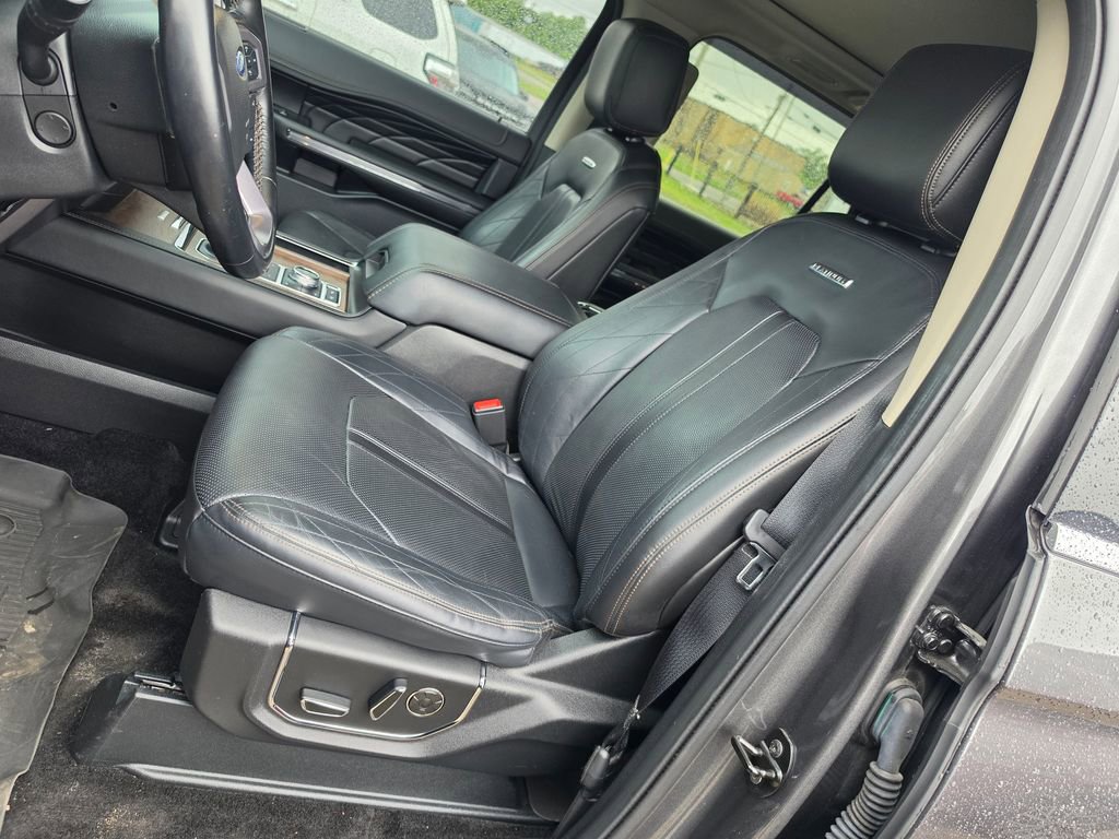 Used 2018 Ford Expedition Platinum AWD/4WD image 6